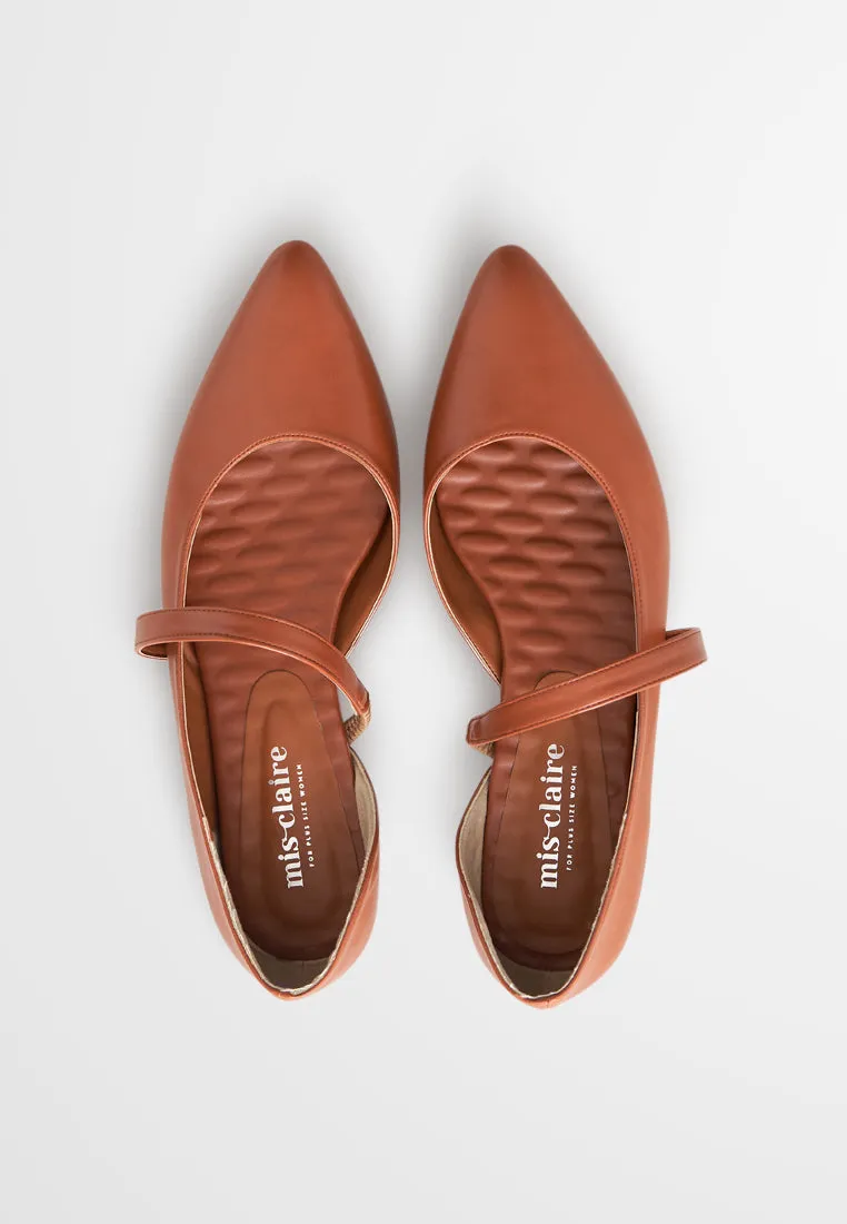 Sure, here is an optimized title for an e-commerce product:

Elsie Elegant Brown Pointy Flats for Women