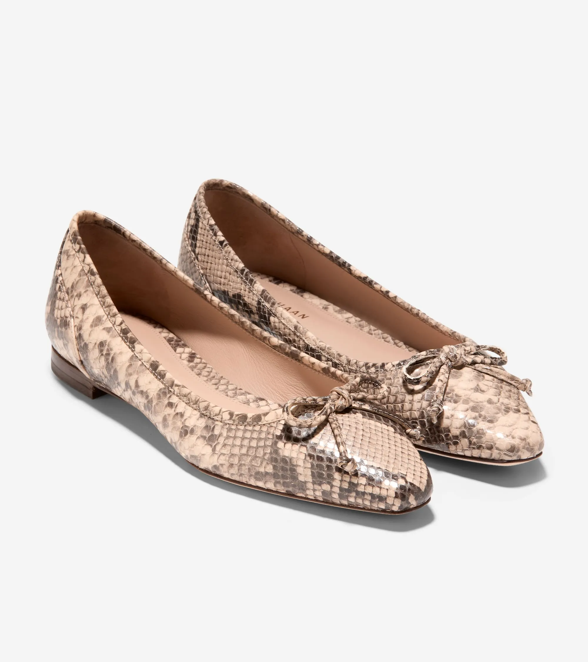 Sure! Heres an optimized title for the e-commerce product:

Womens Elegant Chlea Ballet Flats - Comfortable Slip-On Shoes for Everyday Wear